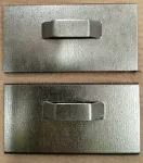Držák s černou oboustrannou páskou 4 x 8 cm