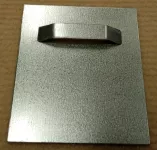 Plech 7 x 8 cm se širším průlisem